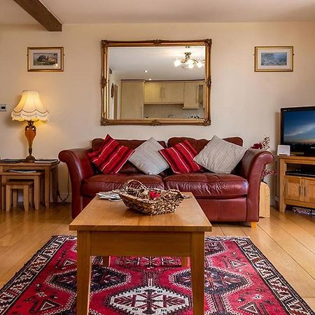 Tregarnedd Cottage Ллангефни Экстерьер фото