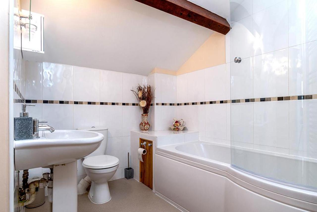 Tregarnedd Cottage Ллангефни Экстерьер фото