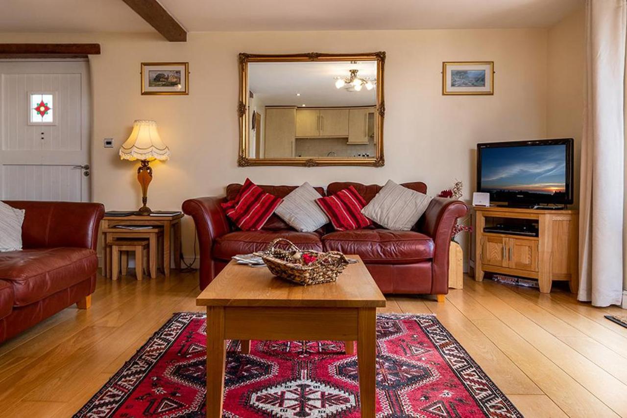 Tregarnedd Cottage Ллангефни Экстерьер фото